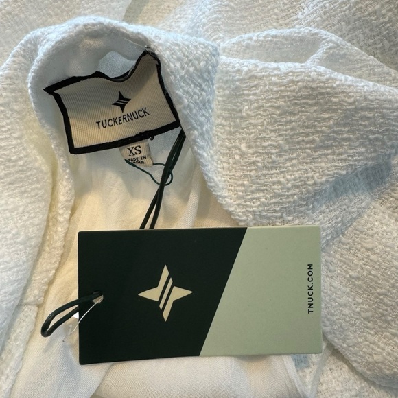 Tuckernuck NEW White Textured Tweed V Neck Myla Minimalist Romper - Picture 10 of 10